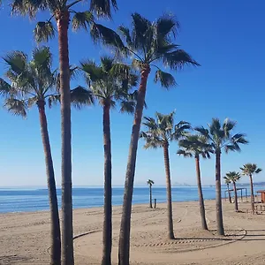 Free Parking, 40 Meters From The Beach, Wi-fi, Ac Estepona